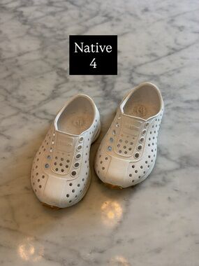 Native Kids Water Shoes in White